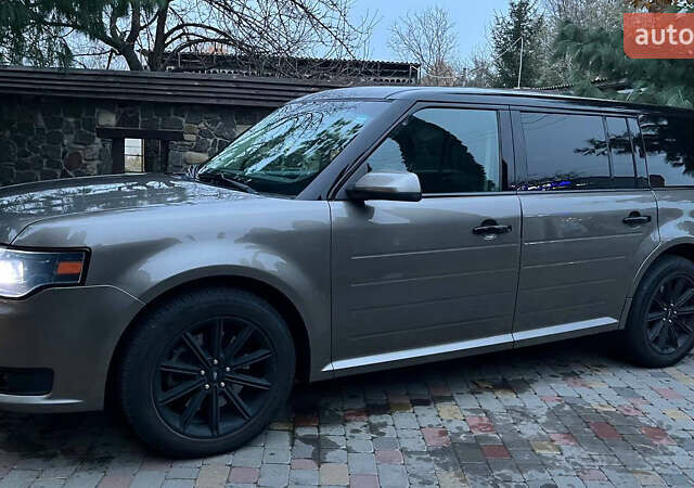 Серый Форд Флекс, объемом двигателя 3.5 л и пробегом 170 тыс. км за 12500 $, фото 8 на Automoto.ua