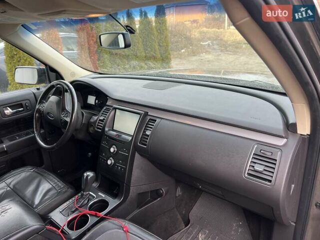 Сірий Форд Флекс, об'ємом двигуна 3.5 л та пробігом 135 тис. км за 12000 $, фото 3 на Automoto.ua
