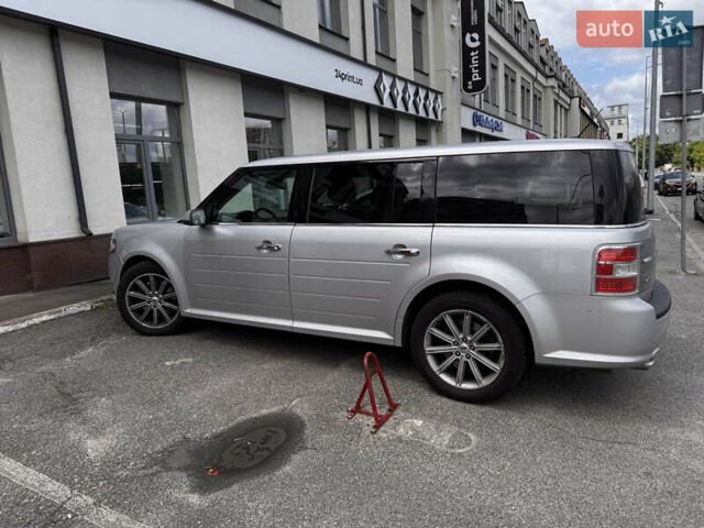 Серый Форд Флекс, объемом двигателя 3.5 л и пробегом 180 тыс. км за 12500 $, фото 1 на Automoto.ua