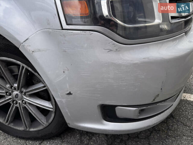 Серый Форд Флекс, объемом двигателя 3.5 л и пробегом 180 тыс. км за 12500 $, фото 4 на Automoto.ua