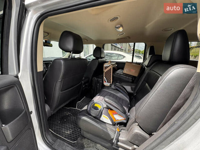 Серый Форд Флекс, объемом двигателя 3.5 л и пробегом 180 тыс. км за 12500 $, фото 8 на Automoto.ua