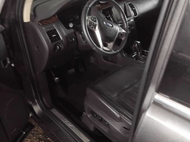 Серый Форд Флекс, объемом двигателя 3.5 л и пробегом 60 тыс. км за 15646 $, фото 4 на Automoto.ua