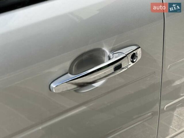 Сірий Форд Флекс, об'ємом двигуна 3.5 л та пробігом 64 тис. км за 15500 $, фото 4 на Automoto.ua