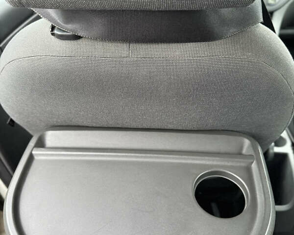 Белый Форд Focus C-Max, объемом двигателя 1.6 л и пробегом 300 тыс. км за 3700 $, фото 21 на Automoto.ua