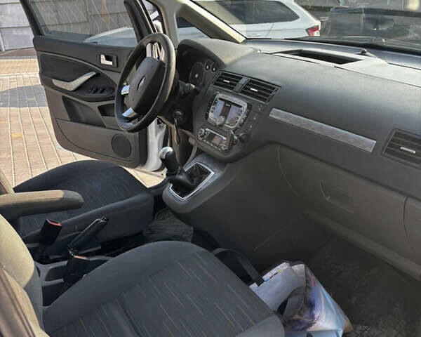 Белый Форд Focus C-Max, объемом двигателя 1.8 л и пробегом 267 тыс. км за 5700 $, фото 14 на Automoto.ua