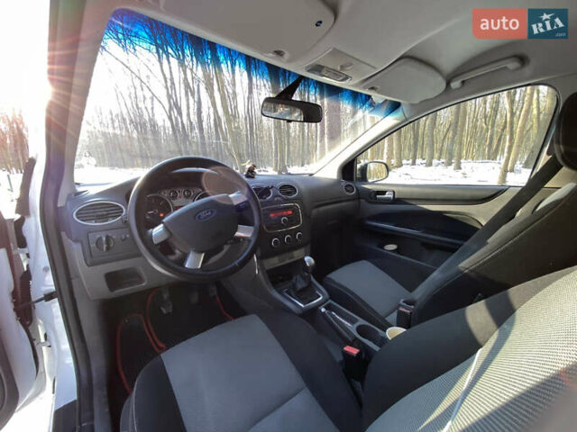 Білий Форд Focus C-Max, об'ємом двигуна 1.6 л та пробігом 330 тис. км за 4900 $, фото 10 на Automoto.ua