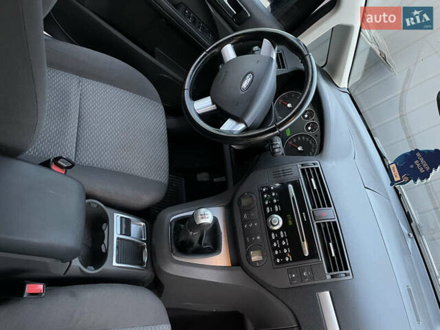Черный Форд Focus C-Max, объемом двигателя 1.6 л и пробегом 250 тыс. км за 5300 $, фото 11 на Automoto.ua