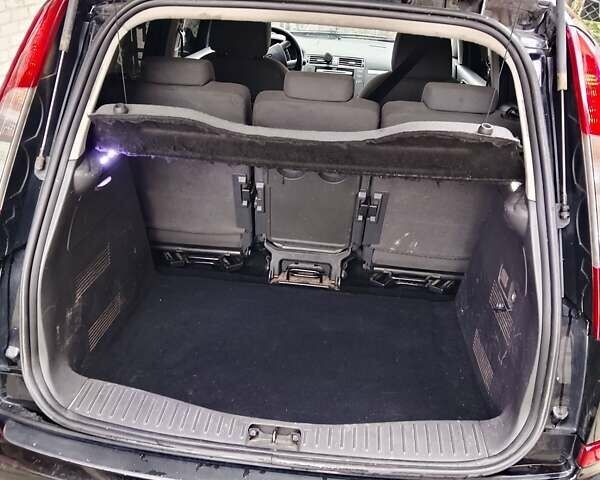 Черный Форд Focus C-Max, объемом двигателя 1.56 л и пробегом 332 тыс. км за 4300 $, фото 7 на Automoto.ua