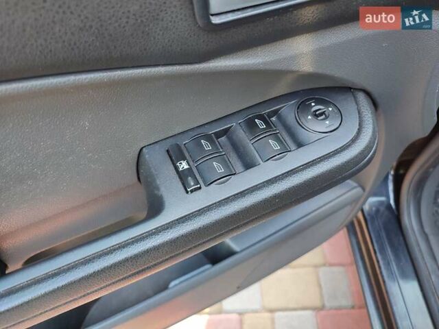 Черный Форд Focus C-Max, объемом двигателя 1.6 л и пробегом 217 тыс. км за 5000 $, фото 18 на Automoto.ua