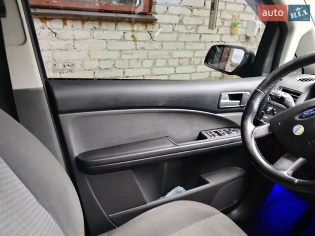 Черный Форд Focus C-Max, объемом двигателя 1.56 л и пробегом 332 тыс. км за 4300 $, фото 13 на Automoto.ua