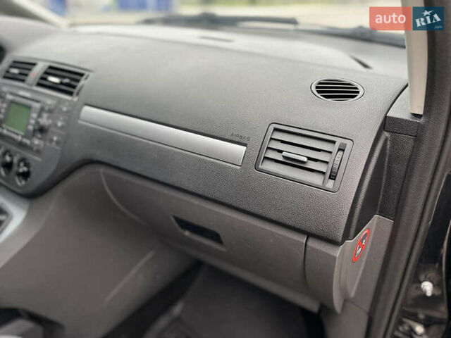 Чорний Форд Focus C-Max, об'ємом двигуна 1.8 л та пробігом 217 тис. км за 4400 $, фото 41 на Automoto.ua