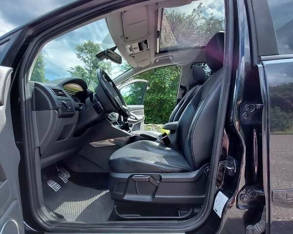 Чорний Форд Focus C-Max, об'ємом двигуна 1.75 л та пробігом 252 тис. км за 5200 $, фото 12 на Automoto.ua