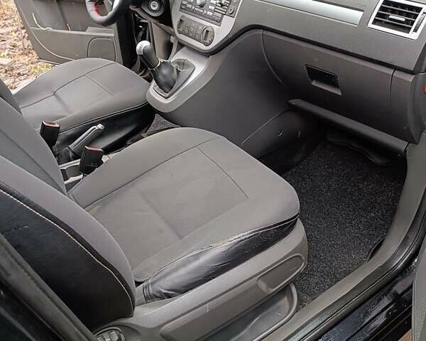 Черный Форд Focus C-Max, объемом двигателя 1.75 л и пробегом 243 тыс. км за 5200 $, фото 7 на Automoto.ua