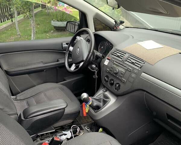 Черный Форд Focus C-Max, объемом двигателя 1.6 л и пробегом 272 тыс. км за 3900 $, фото 4 на Automoto.ua