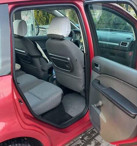 Червоний Форд Focus C-Max, об'ємом двигуна 1.8 л та пробігом 182 тис. км за 6800 $, фото 3 на Automoto.ua