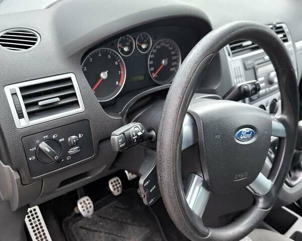 Красный Форд Focus C-Max, объемом двигателя 1.8 л и пробегом 218 тыс. км за 4000 $, фото 13 на Automoto.ua