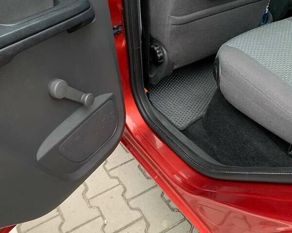 Червоний Форд Focus C-Max, об'ємом двигуна 1.8 л та пробігом 182 тис. км за 6800 $, фото 24 на Automoto.ua