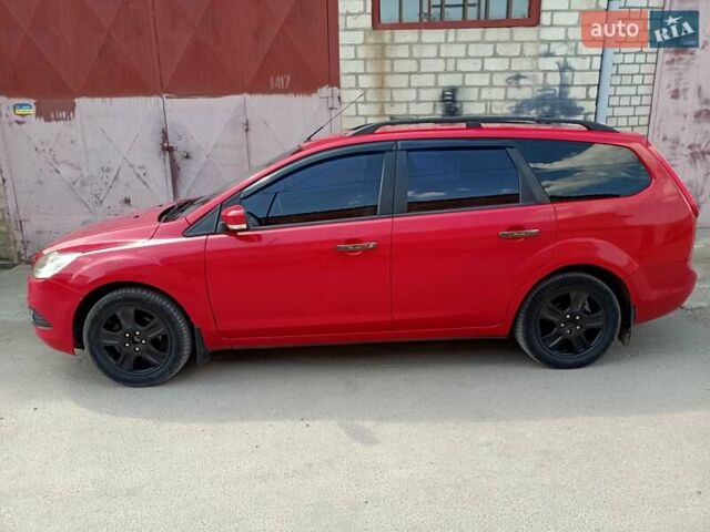 Красный Форд Focus C-Max, объемом двигателя 1.6 л и пробегом 195 тыс. км за 4100 $, фото 3 на Automoto.ua
