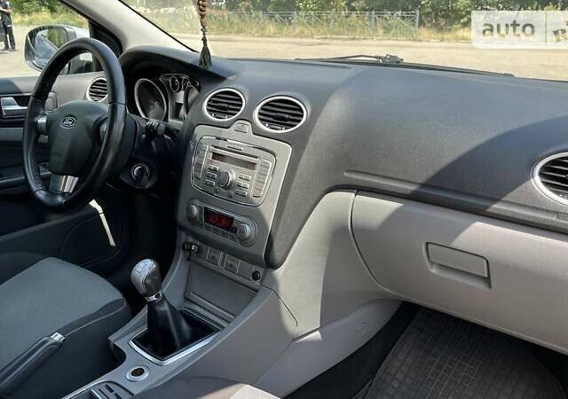 Форд Focus C-Max, объемом двигателя 1.8 л и пробегом 255 тыс. км за 6500 $, фото 11 на Automoto.ua