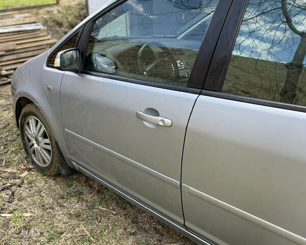 Форд Focus C-Max 2004 у Рахове на Automoto.ua Форд Focus C-Max, об'ємом двигуна 1.8 л та пробігом 187 тис. км за 3650 $, фото 4 на Automoto.ua