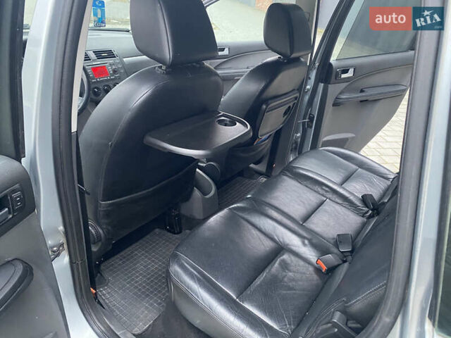 Форд Focus C-Max, объемом двигателя 1.8 л и пробегом 275 тыс. км за 4500 $, фото 13 на Automoto.ua