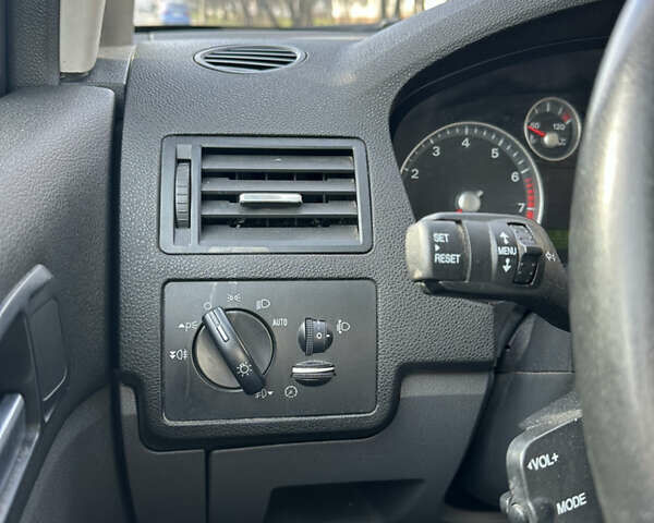 Форд Focus C-Max, объемом двигателя 1.8 л и пробегом 142 тыс. км за 4500 $, фото 12 на Automoto.ua