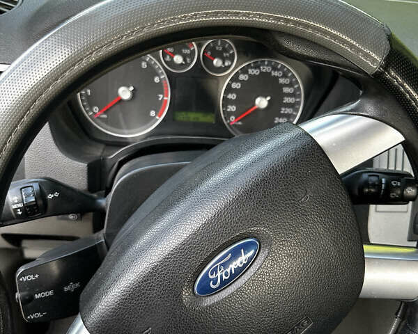 Форд Focus C-Max, объемом двигателя 1.8 л и пробегом 235 тыс. км за 5200 $, фото 2 на Automoto.ua