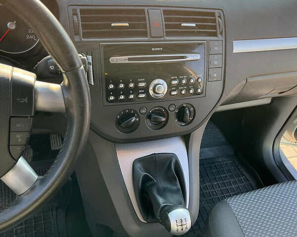 Сірий Форд Focus C-Max, об'ємом двигуна 1.8 л та пробігом 214 тис. км за 4500 $, фото 9 на Automoto.ua