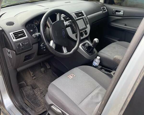 Серый Форд Focus C-Max, объемом двигателя 1.8 л и пробегом 206 тыс. км за 4500 $, фото 2 на Automoto.ua