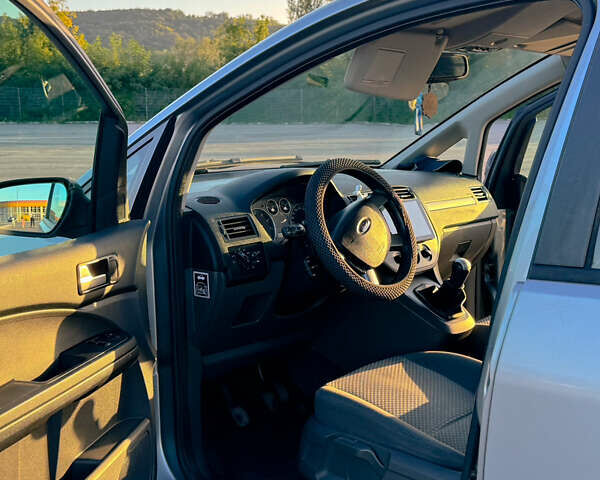 Сірий Форд Focus C-Max, об'ємом двигуна 1.8 л та пробігом 315 тис. км за 4450 $, фото 9 на Automoto.ua