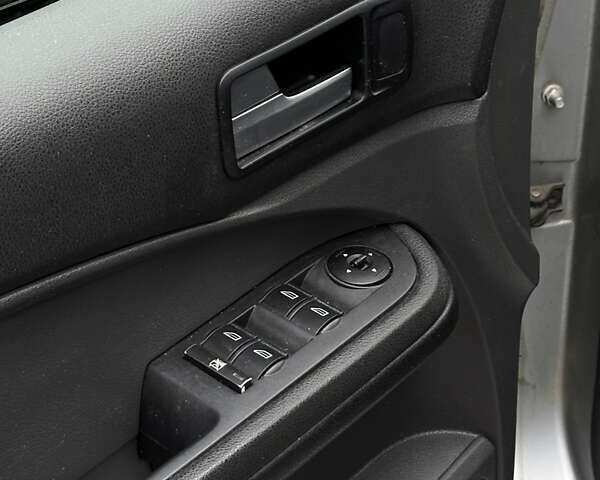 Сірий Форд Focus C-Max, об'ємом двигуна 1.8 л та пробігом 248 тис. км за 3500 $, фото 18 на Automoto.ua