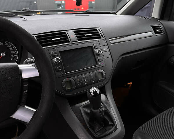 Сірий Форд Focus C-Max, об'ємом двигуна 1.8 л та пробігом 248 тис. км за 3500 $, фото 17 на Automoto.ua