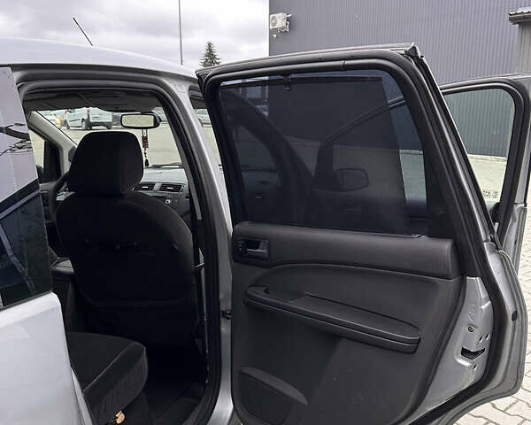 Сірий Форд Focus C-Max, об'ємом двигуна 1.8 л та пробігом 248 тис. км за 3500 $, фото 10 на Automoto.ua