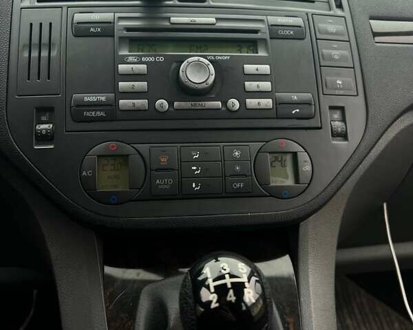 Сірий Форд Focus C-Max, об'ємом двигуна 1.8 л та пробігом 186 тис. км за 3900 $, фото 7 на Automoto.ua