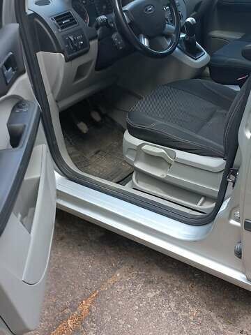 Серый Форд Focus C-Max, объемом двигателя 1.6 л и пробегом 172 тыс. км за 4888 $, фото 11 на Automoto.ua