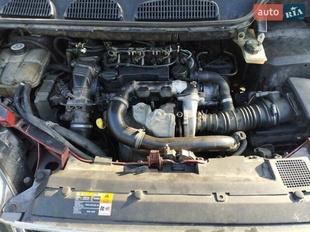 Сірий Форд Focus C-Max, об'ємом двигуна 1.6 л та пробігом 513 тис. км за 5000 $, фото 4 на Automoto.ua