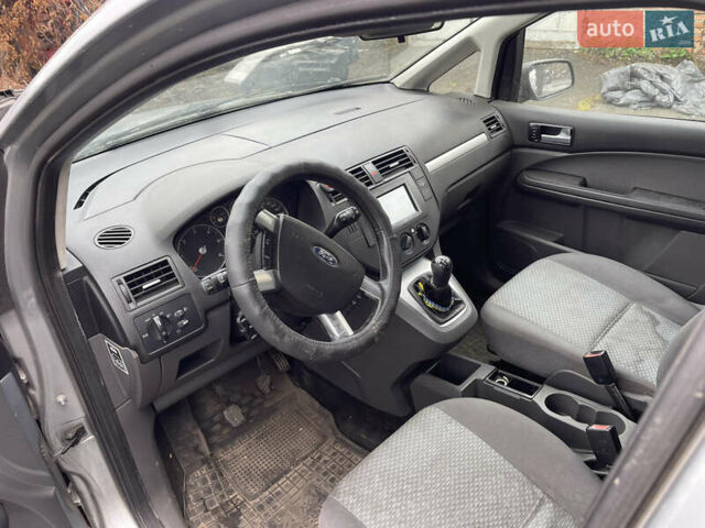 Серый Форд Focus C-Max, объемом двигателя 1.6 л и пробегом 150 тыс. км за 1550 $, фото 6 на Automoto.ua