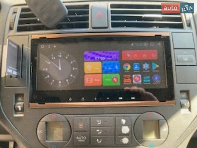 Серый Форд Focus C-Max, объемом двигателя 2 л и пробегом 316 тыс. км за 5200 $, фото 4 на Automoto.ua