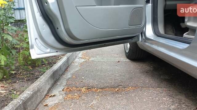 Серый Форд Focus C-Max, объемом двигателя 1.6 л и пробегом 172 тыс. км за 4888 $, фото 5 на Automoto.ua