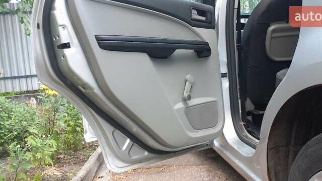 Серый Форд Focus C-Max, объемом двигателя 1.6 л и пробегом 172 тыс. км за 4888 $, фото 4 на Automoto.ua