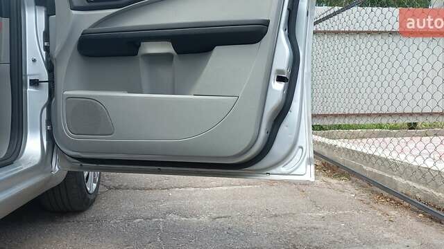 Серый Форд Focus C-Max, объемом двигателя 1.6 л и пробегом 172 тыс. км за 4888 $, фото 8 на Automoto.ua