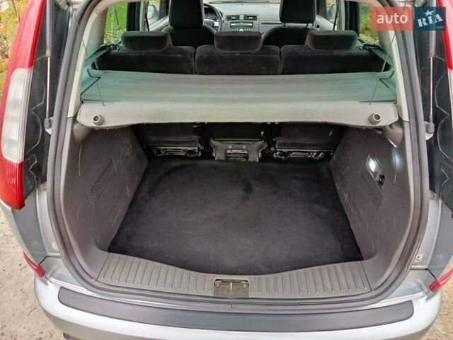 Сірий Форд Focus C-Max, об'ємом двигуна 1.8 л та пробігом 248 тис. км за 4999 $, фото 21 на Automoto.ua