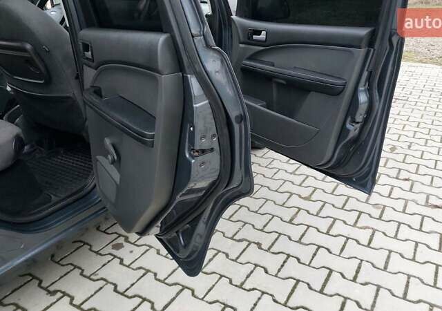Сірий Форд Focus C-Max, об'ємом двигуна 1.8 л та пробігом 317 тис. км за 4400 $, фото 21 на Automoto.ua