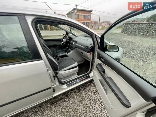 Сірий Форд Focus C-Max, об'ємом двигуна 1.6 л та пробігом 259 тис. км за 4700 $, фото 5 на Automoto.ua