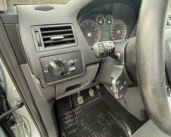 Серый Форд Focus C-Max, объемом двигателя 1.8 л и пробегом 118 тыс. км за 4800 $, фото 36 на Automoto.ua