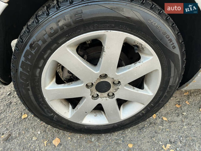 Сірий Форд Focus C-Max, об'ємом двигуна 1.56 л та пробігом 324 тис. км за 4200 $, фото 5 на Automoto.ua