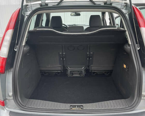 Серый Форд Focus C-Max, объемом двигателя 1.6 л и пробегом 201 тыс. км за 4000 $, фото 7 на Automoto.ua