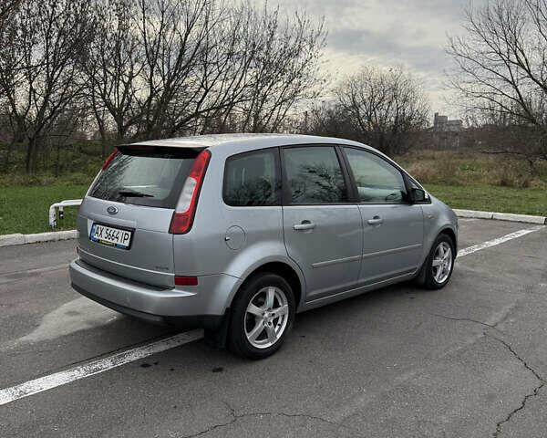 Серый Форд Focus C-Max, объемом двигателя 1.8 л и пробегом 118 тыс. км за 4800 $, фото 3 на Automoto.ua