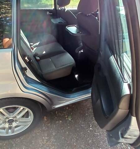 Сірий Форд Focus C-Max, об'ємом двигуна 2 л та пробігом 217 тис. км за 5150 $, фото 22 на Automoto.ua