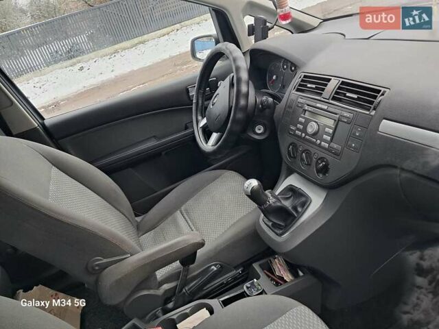 Серый Форд Focus C-Max, объемом двигателя 1.6 л и пробегом 347 тыс. км за 3800 $, фото 2 на Automoto.ua